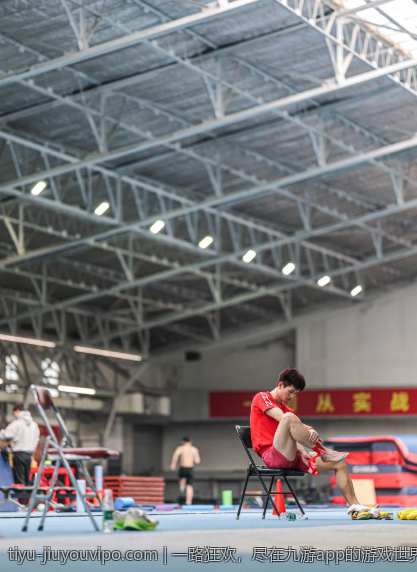 一路狂欢，尽在九游app的游戏世界