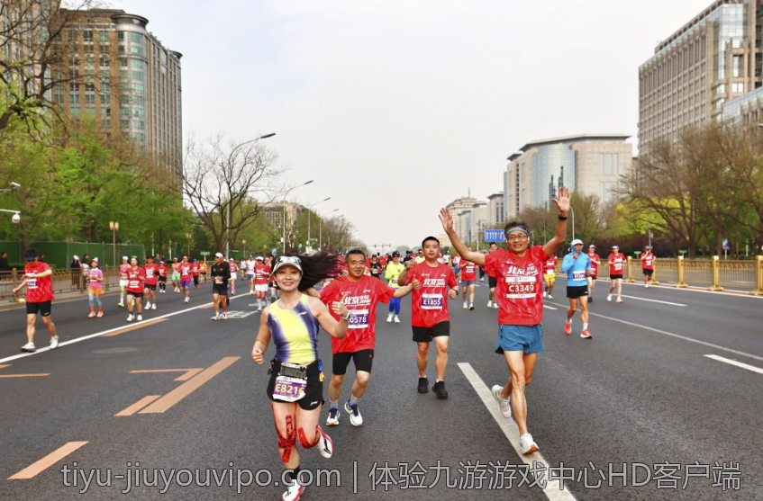 体验九游游戏中心HD客户端